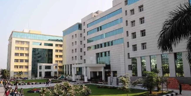 1000+ Bedded Hospital